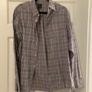 Host Pick  Men’s Gap Button-Up